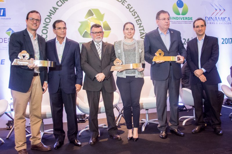 Homenagem a quem faz a diferença em ações de sustentabilidade marca a entrega do Troféu Recicla Nordeste