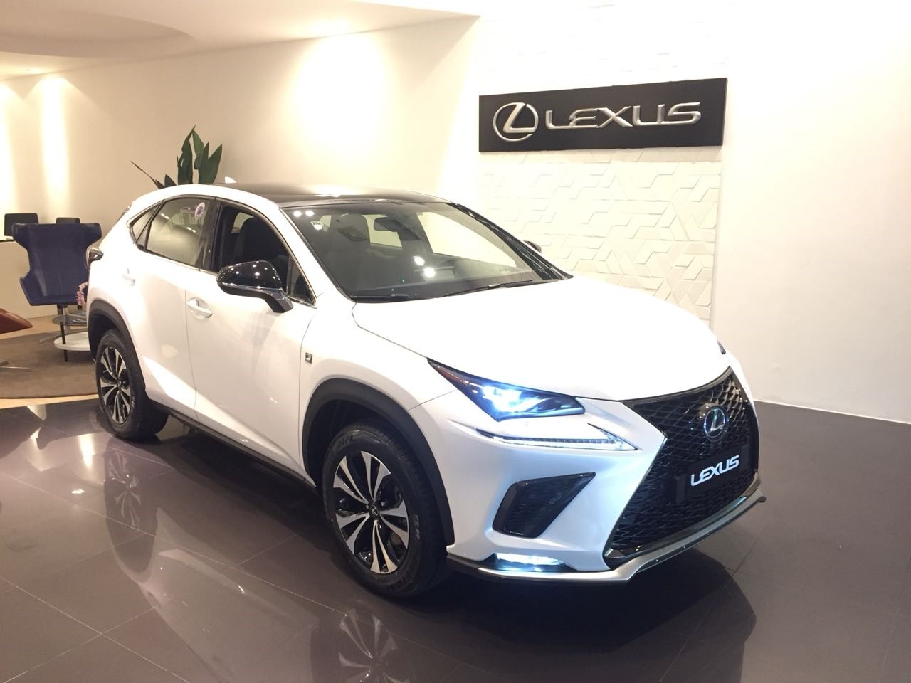 Porque comprar o Lexus NX 300, o SUV de luxo da marca