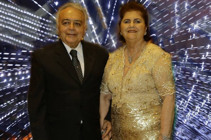 Flávio e Marimília Leitão comemoram suas bodas de ouro