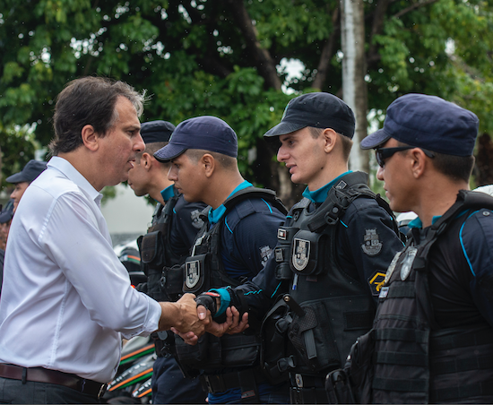 Camilo Santana entrega 156 novos veículos à PM