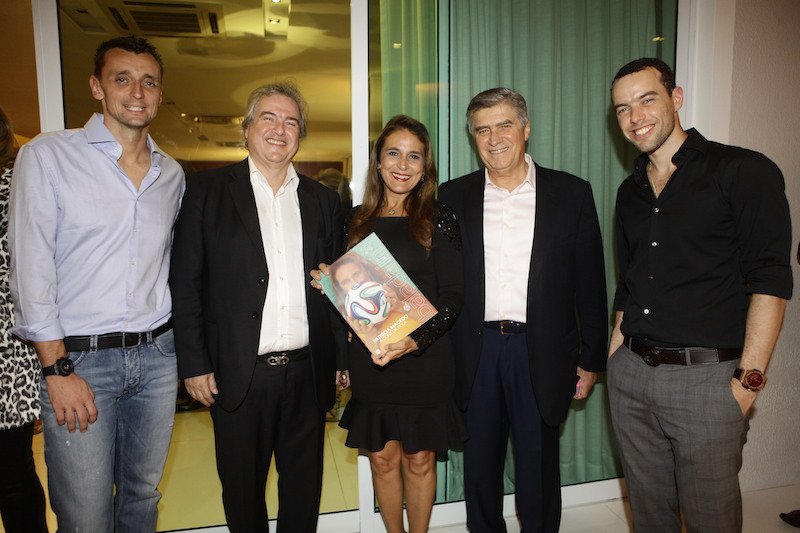 Capa da Revista, Patrícia Macêdo brilha no lançamento da Balada In Magazine, na festa da Hublot