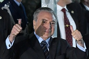 Deputados barram segunda denúncia contra Temer