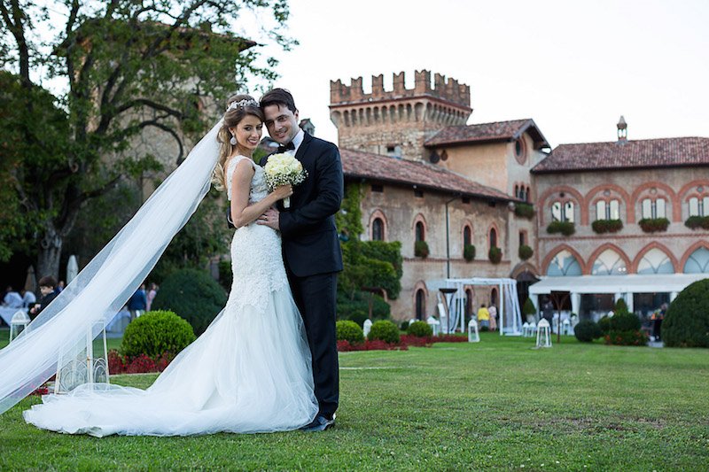 Lívia Pessoa e Ronaldo Ribeiro Filho tornam-se marido e mulher em cenário italiano de conto de fadas!