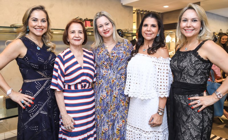 Lenita e Maria Lúcia Negrão recebem fashionistas e lulus de bom gosto da cidade para conferirem as novidades da marca italiana Prada