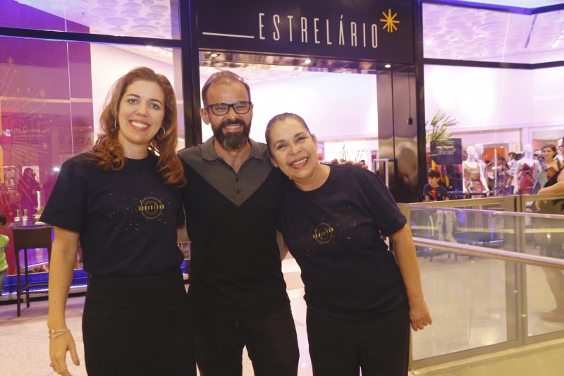 Turma do bem aterrissa na inauguração da Loja do Estrelário no RioMar Fortaleza