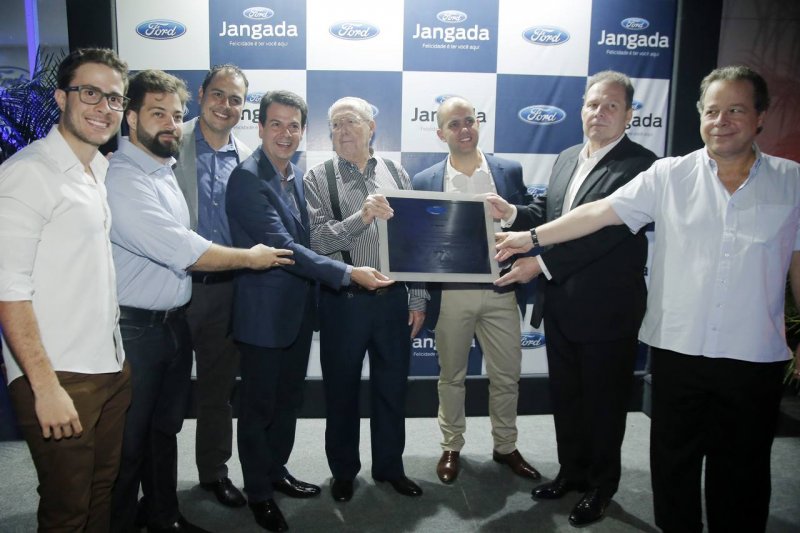 Inauguração da Ford Jangada reúne high cearense em grande estilo