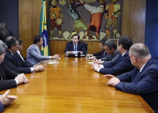 Camilo debate projetos relevantes na Câmara e Senado