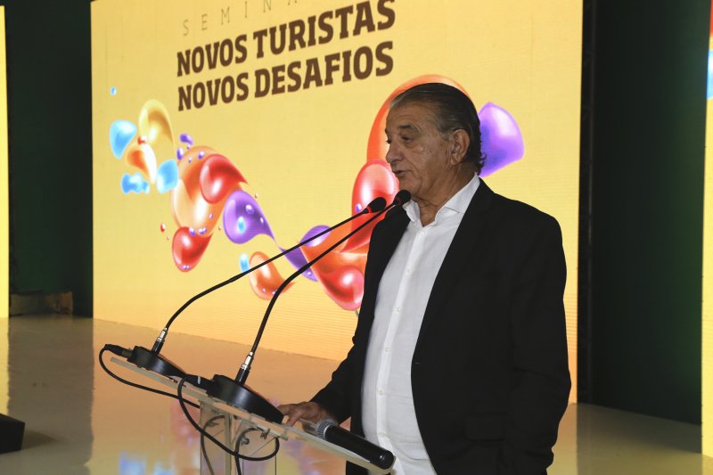 Titular da Setur, Arialdo Pinho promove evento para discutir os desafios do turismo no Ceará