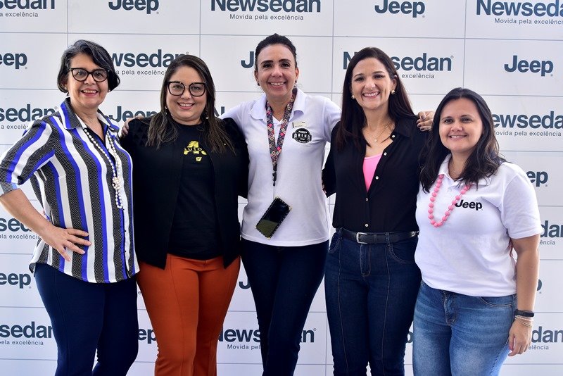 Newsedan Jeep recebe talk sobre câncer de mama, com foco na qualidade de vida.