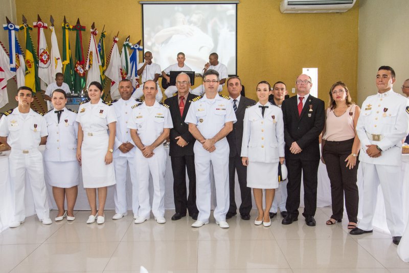 Capitão Marcos Weneck comanda Solenidade Militar Alusiva aos 152 anos de Criação da Escola de Apredizes Marinheiros do Ceará