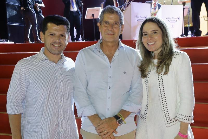 Severino Ramalho Neto comanda a abertura do 'Ceará Natal de Luz' na Praça do Ferreira