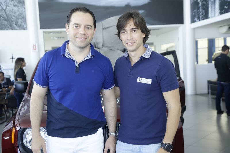 Rodrigo Carvalho pilota Sunset Jeep Newsedan