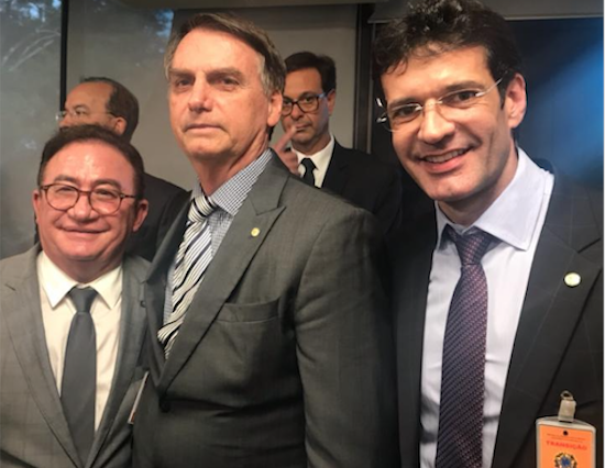 Bolsonaro escolhe o novo ministro do Turismo