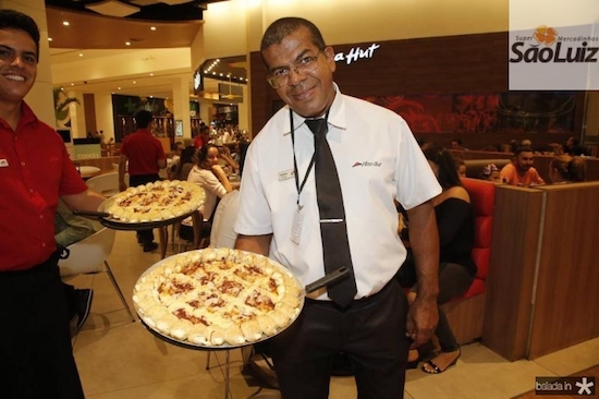 Pizza Hut deve crescer 250% no Brasil até 2023