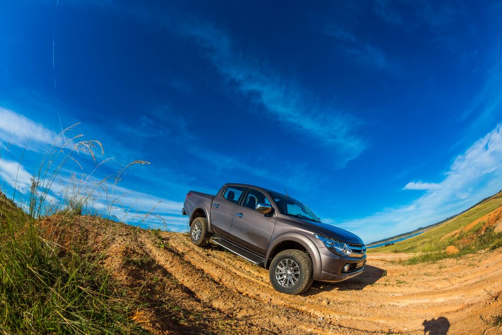 Mitsubishi L200 Triton mexe no visual e ganha versões novas na linha 2019