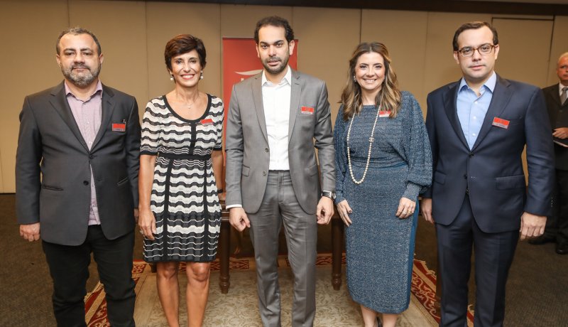 Maria Silvia Bastos lança livro e fala para líderes empresariais no Gran Marquise Hotel