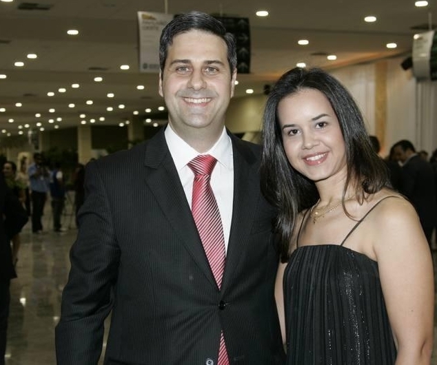 Erinaldo Dantas quer pôr fim ao desejo de Roberta Vasques