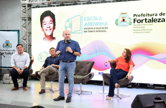 Roberto Cláudio lança projeto Escola Areninha em Fortaleza