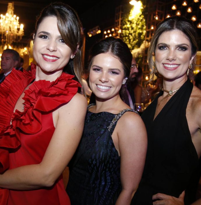 Camila Benevides, Leticia Ximenes e Ines de Castro