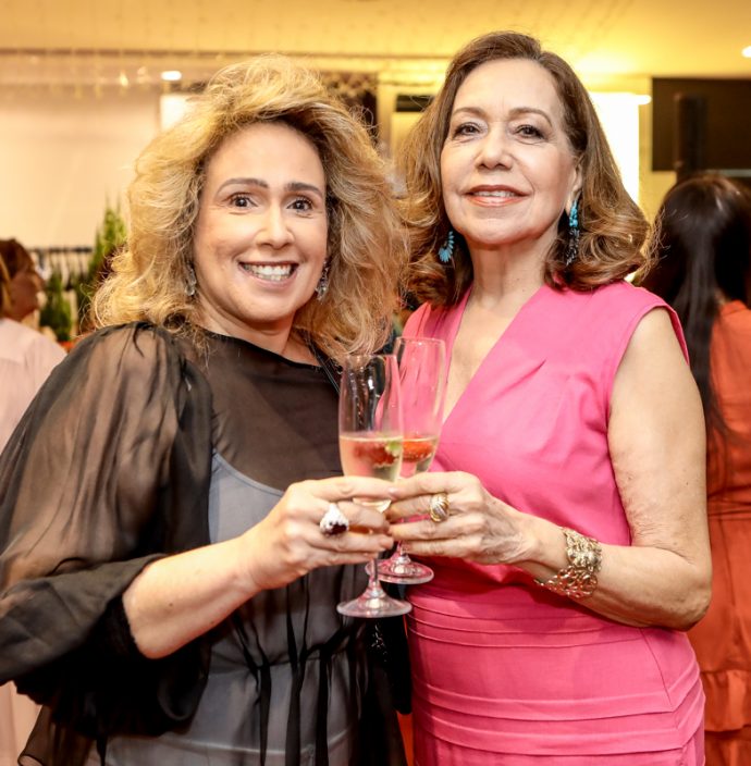 Ana Flavia Carvalho E Ana Alcantara