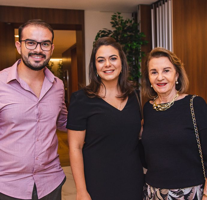 Carlos Mesquita, Marina Holanda E Olga Holanda