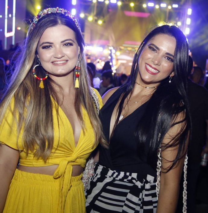 Maila Marinho E Luana Castro