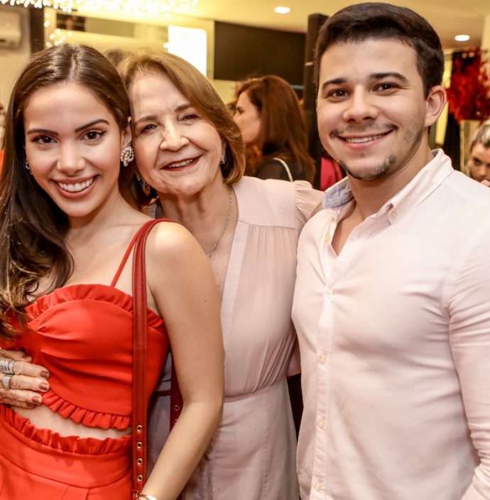 Nicole Carapeba,lenita Negra E Pedro Carapeba