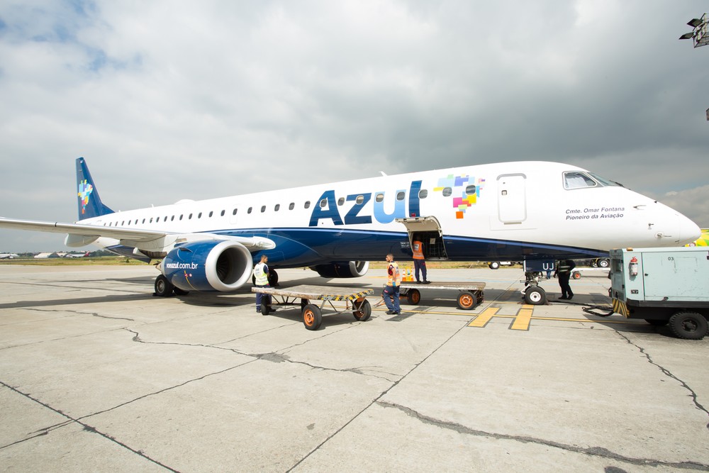 Azul Linhas Aéreas anuncia reajuste em taxas de bagagem e mudanças no serviço de bordo