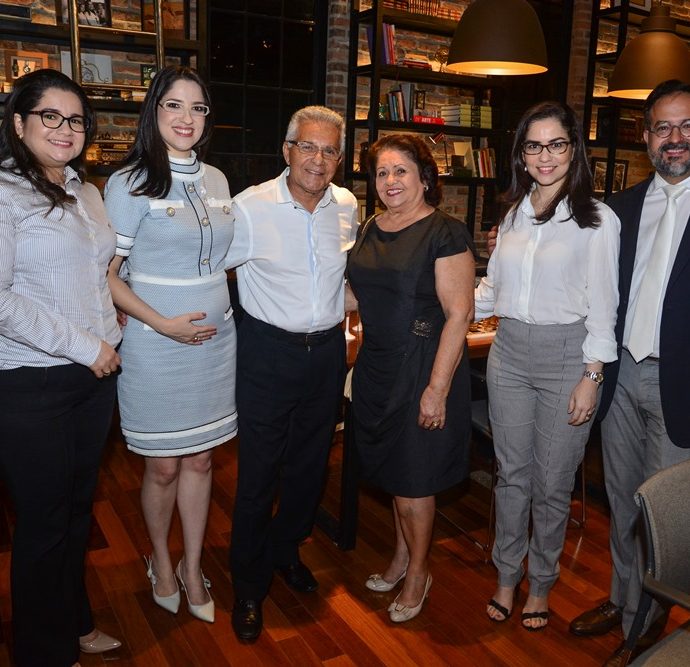 Marúzia, Mara, João, Sílvia, Marília E Márcio Crisóstomo