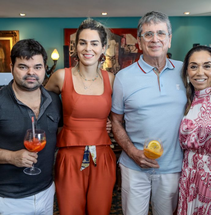 Igor, Amanda, Marcio E Marcia Tavora