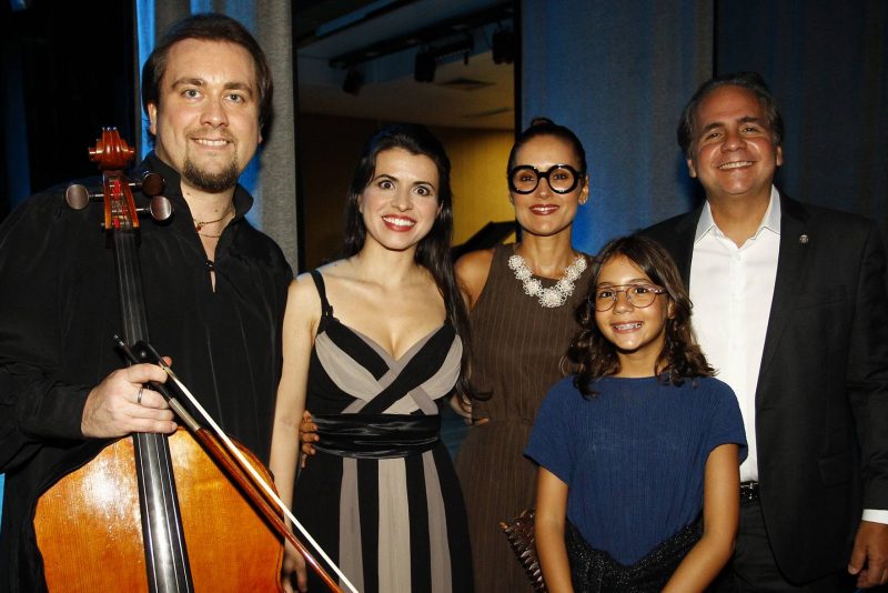 Alexandre Debrus, Sylvia Thereza, Manoela, Sara E Ricardo Bacelar