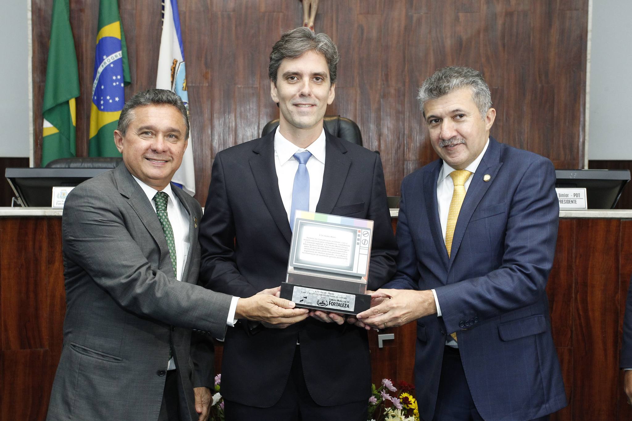 Sessão solene na Câmara Municipal de Fortaleza marca os 50 anos da TV Verdes Mares