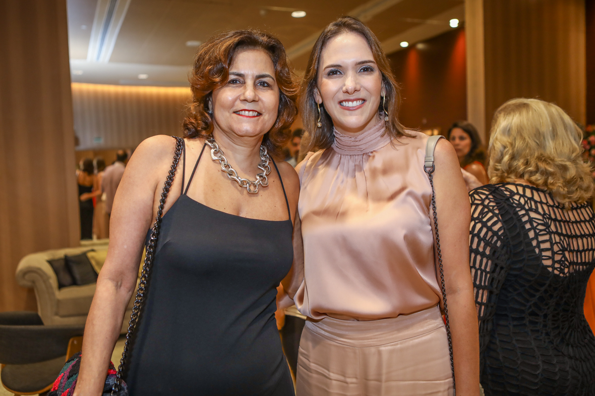 Marcia Cavalcante E Renata Santos