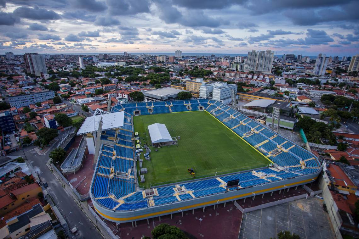 Hospital de campanha no Estádio Presidente Vargas estará pronto até 20 de abril, promete RC