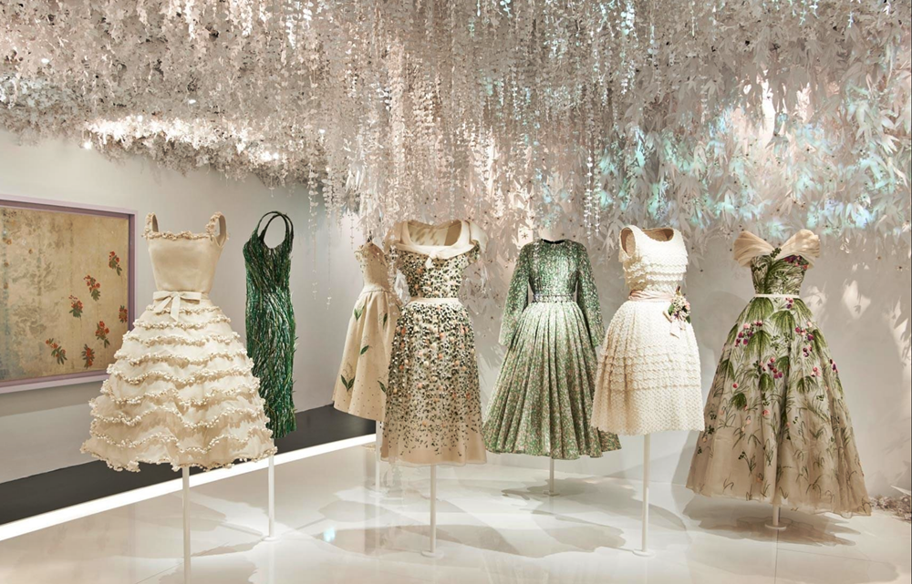 Dior inaugura e-commerce de beleza no Brasil - Portal IN - Pompeu  Vasconcelos - Balada IN