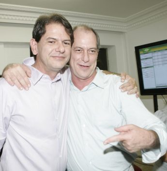 Cid Gomes projeta saída de pedetistas e aponta apoio de Ciro a movimento à direita