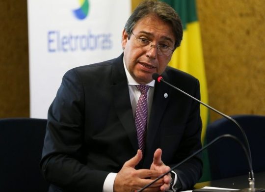 Presidente da Eletrobras defende a privatização e diz que contas de energia devem ter valores menores em um ano