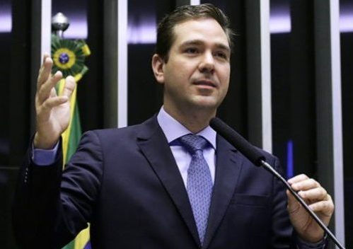 Eduardo Bismarck idealiza webinar para debater a comunicação da retomada das atividades turísticas nos municípios