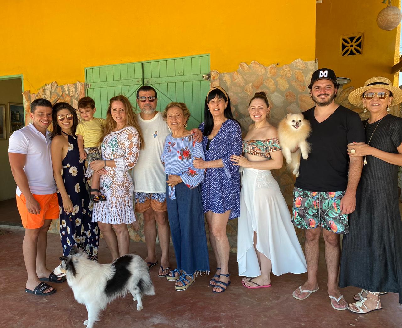 Odmar Feitosa reúne a família e amigos em Beberibe para celebrar sua troca de idade