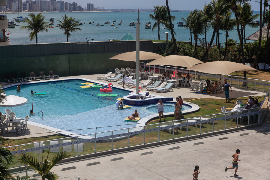 Inauguração da nova piscina marca o feriado no Iate Clube de Fortaleza