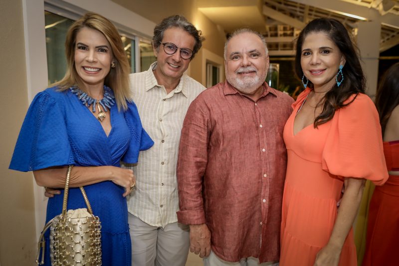 Troca de idade - Maria Lúcia e Pedro Carapeba abrem as portas de sua residência para festejar o aniversário dele