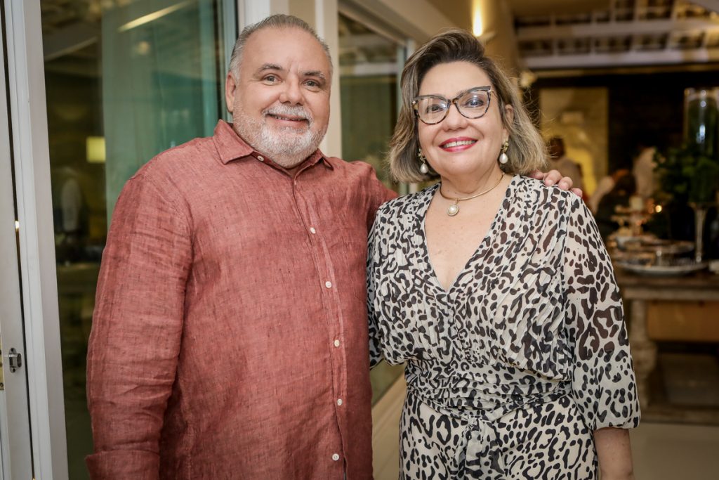 Pedro Carapeba E Fernanda Jensen