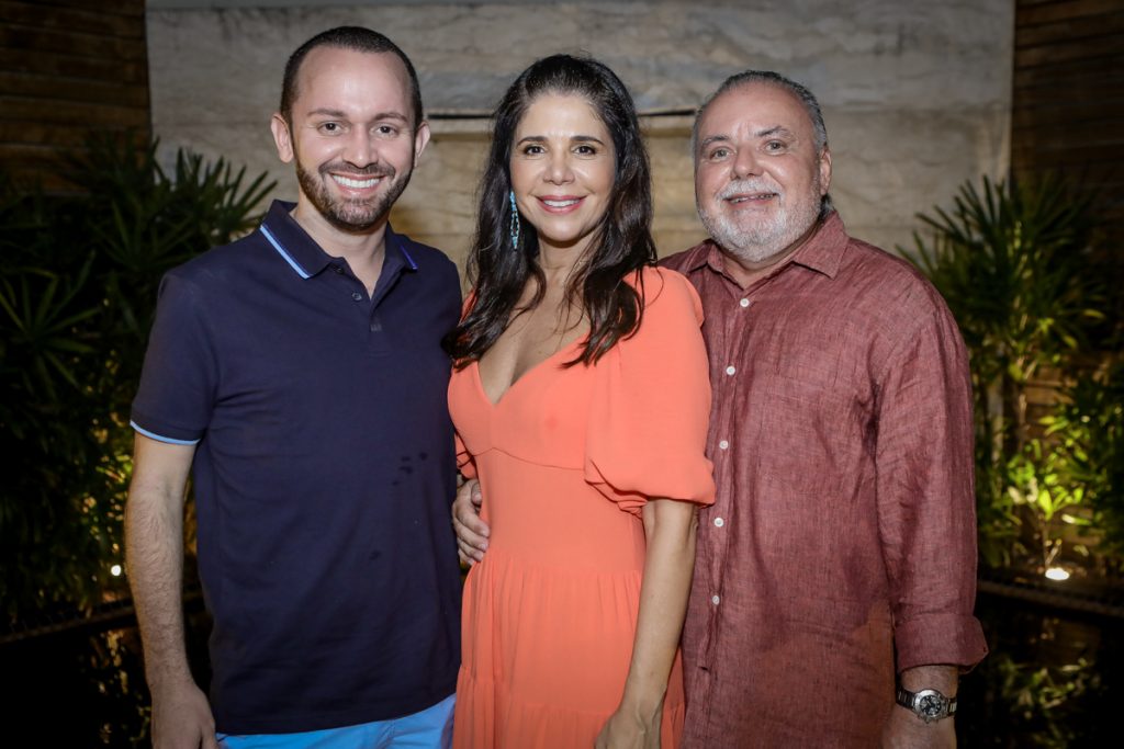 Pedro Regis, Maria Lucia E Pedro Carapeba