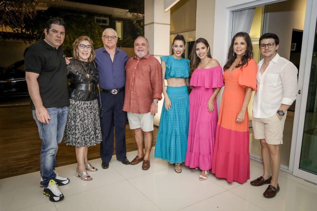 Sergio, Sonia E Cristino Cordeiro, Pedro Carpeba, Juliana Cordeiro, Nicole, Maria Lucia E Pedrinho Carapeba (1)