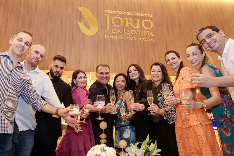 Rodrigo Luna, Rafael Moreira, Natalia E Jorio Da Escossia, Celia Kawano, Ruth Estite, Lauren Oyama, Carol Studart, Tayanna Braga E Rodrigo Tavares (2)