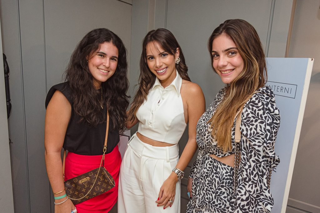 Lara Albuquerque, Nicole Vasconcelos E Sofia Jereissati