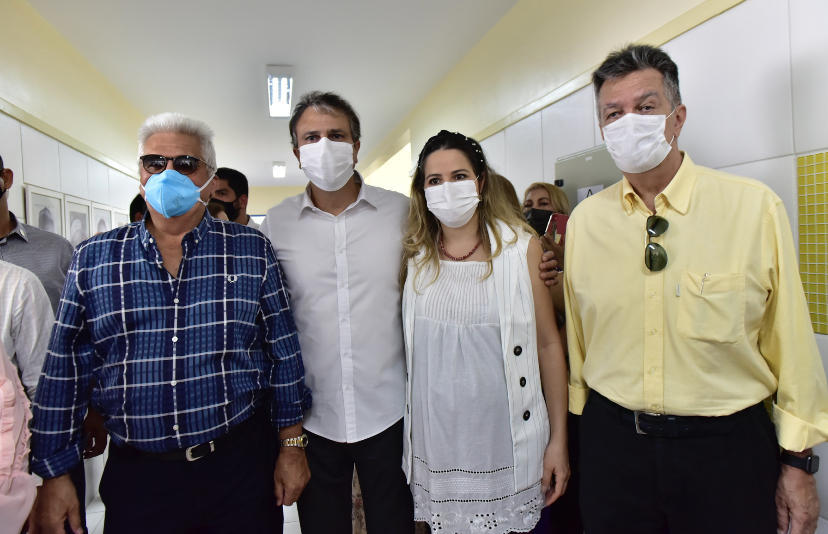 Camilo e Onélia Santana inauguram o Centro de Educação Infantil Professor Genuino Francisco de Sales