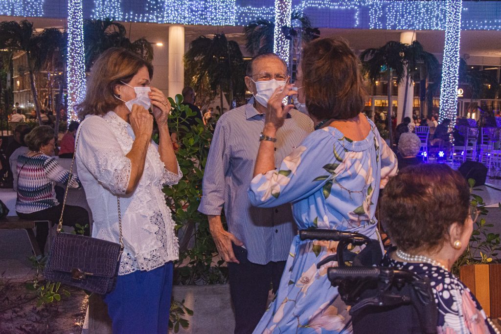 Tereza E Alfredo Costa E Ana Studart