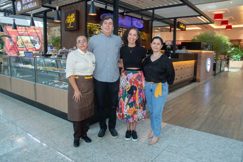 Merivane Ribeiro, João Mendonça, Ana Patricia Mores E Elza Ramos (1)