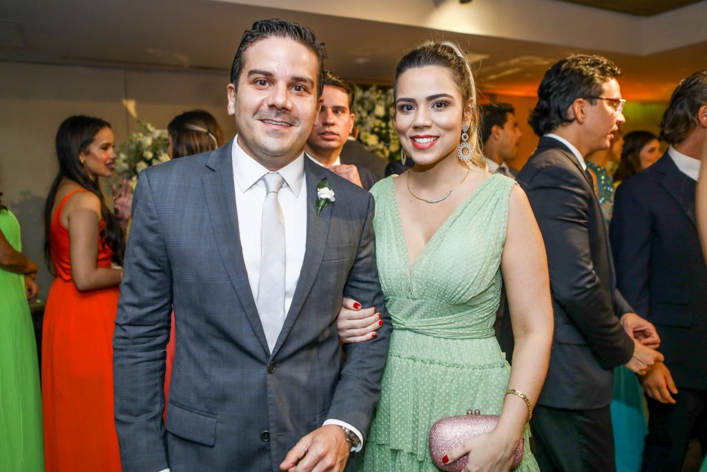 Tiago Baide E Isabelle Alves